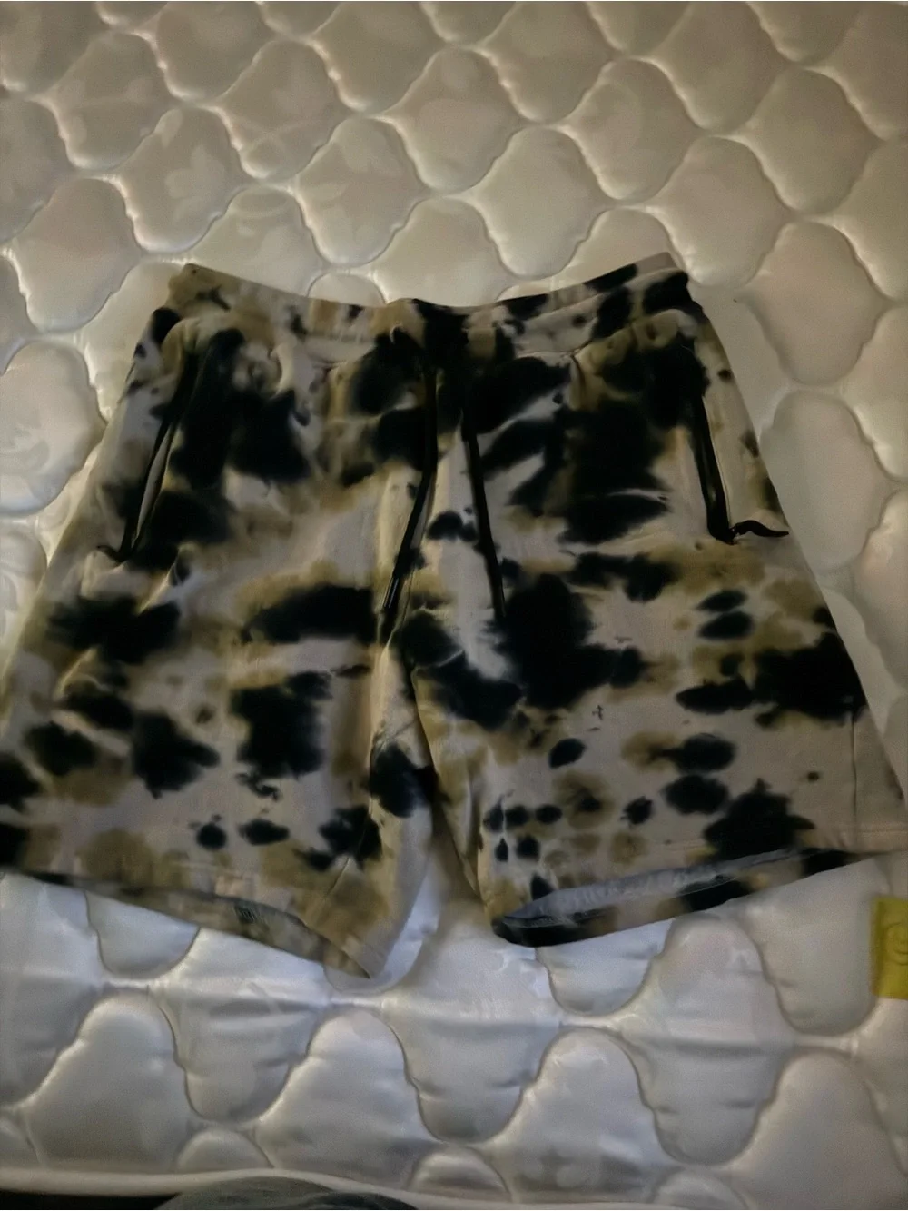 Aeropostale Black and Olive Tie-Dye Swim Hybrids